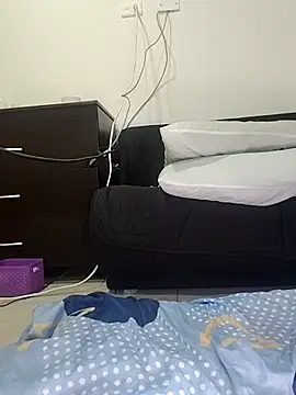 Chatroom XXX en direct de estrella_tasty