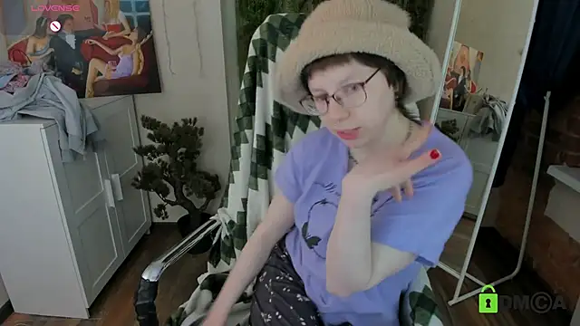 Melissa_Wells: онлайн-секс-чат