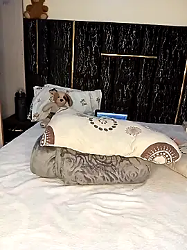 XXX chat uživo modela firewaist