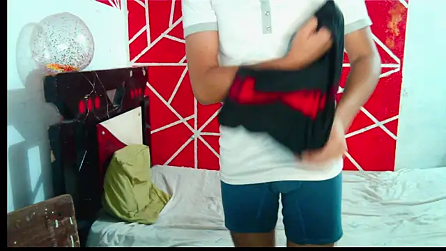 Chat XXX en directo de DIDIER_777