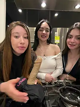 roouseのライブXXXチャット