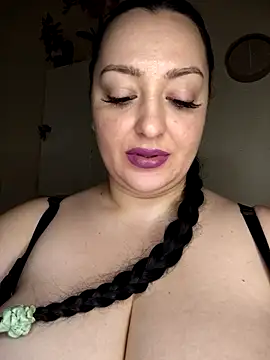 AMYRA_HOTのライブXXXチャット