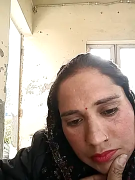 Cute-karisma1234 Adlı Modelin Canlı XXX Sohbeti