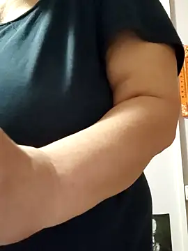 Zulfiya_Bruce: онлайн-секс-чат