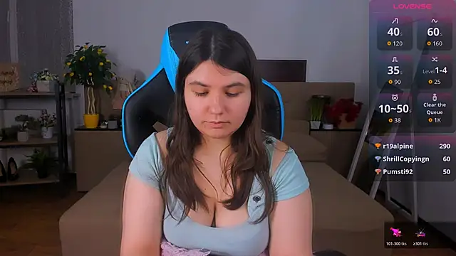 Viola__Shy: онлайн-секс-чат