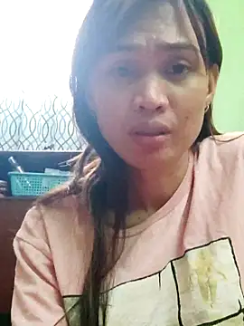 دردشة QueenSoreal الجنسية المباشرة