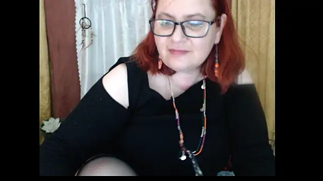 PlayfullMature Chat XXX live