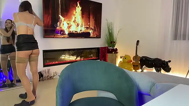 Chat +18 de Mika_Miller ao vivo