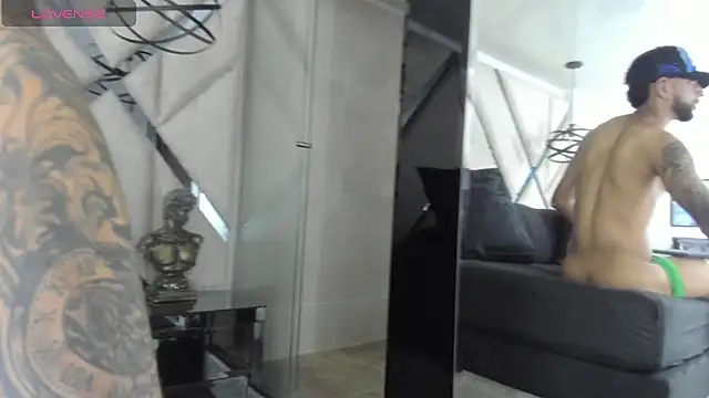 دردشة Aiden_Cash7 الجنسية المباشرة