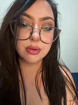 Chat +18 de MileyGia ao vivo