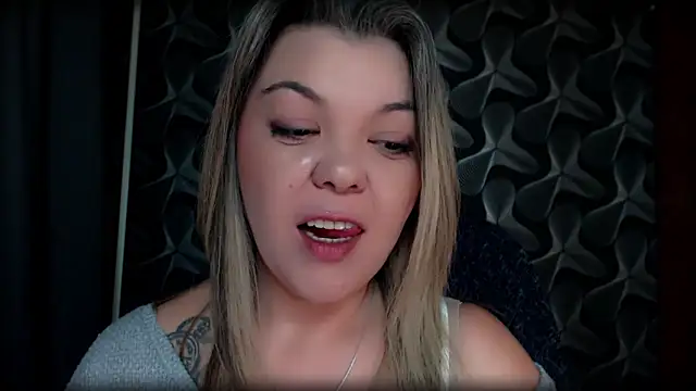 TheDomme Adlı Modelin Canlı XXX Sohbeti