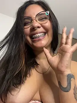 P_A_U_L_I_N_A_ live XXX chat