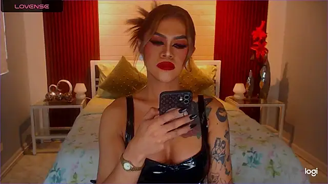 StellaStrong30's Live XXX Chat