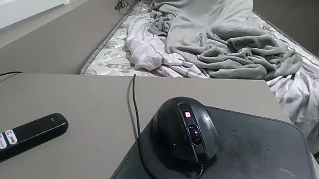 JUNINHOLEKEJRのライブXXXチャット