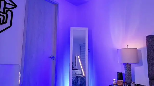 Онлайн чат XXX mandi4pole_