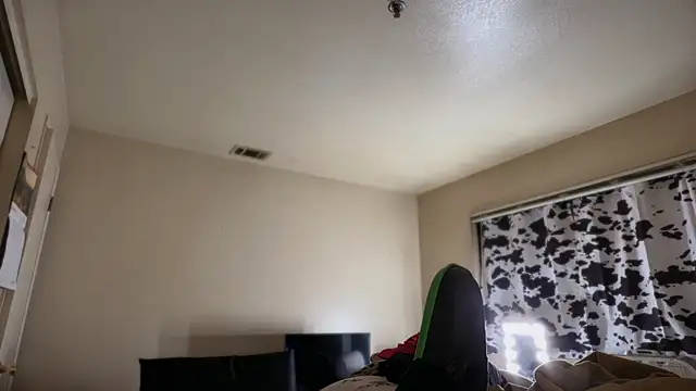 -Yagurlwestn Live XXX chat