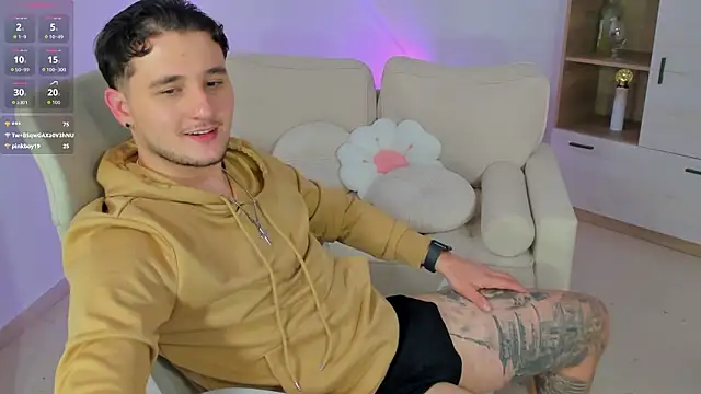 Massimo_Fiore live XXX chat