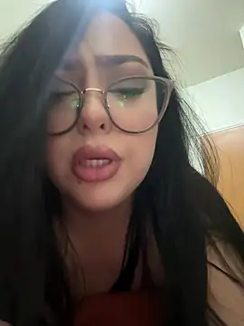 MileyGia – Live XXX-chat