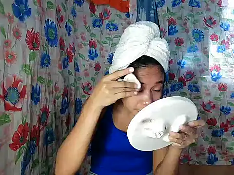 PinaySkinnyGirl Chat XXX live