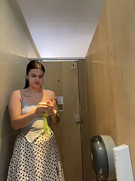 MiraReach Live XXX Chat