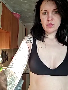 LazyTanukiin Live XXX chat