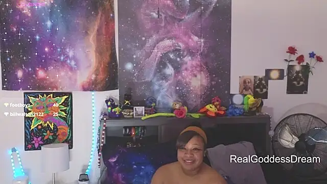 Chat +18 de realgoddessdream ao vivo