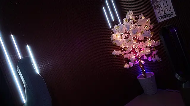 xxforyoureyesonlyxx élő XXX-chatje