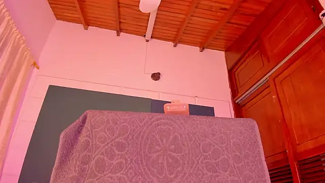 Gabby_Haze: онлайн-секс-чат