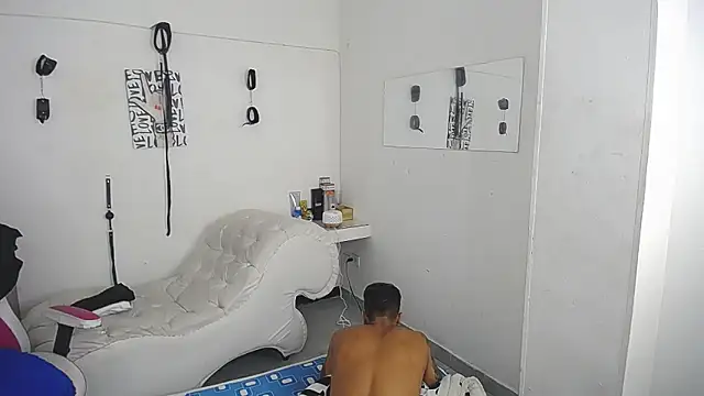 Leonard_Price Live XXX-Chat