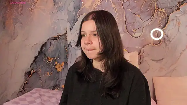 Mey_moon Adlı Modelin Canlı XXX Sohbeti