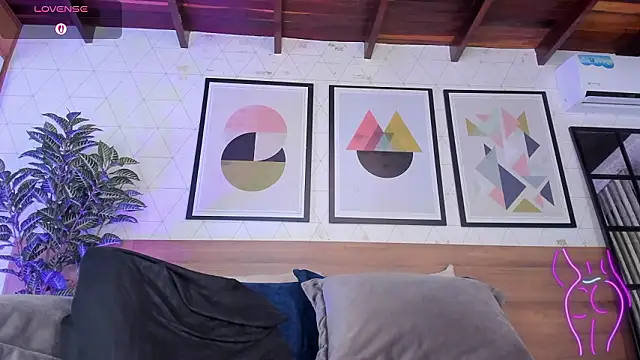 MiaKay1 现场XXX聊天