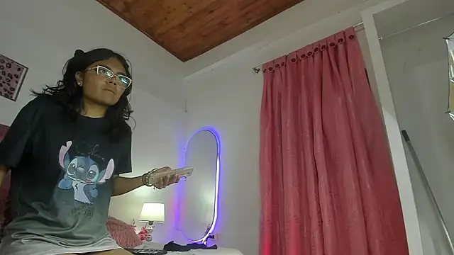 luna_velveth's Live XXX Chat