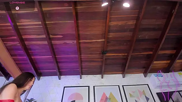 MiaKay1 Adlı Modelin Canlı XXX Sohbeti