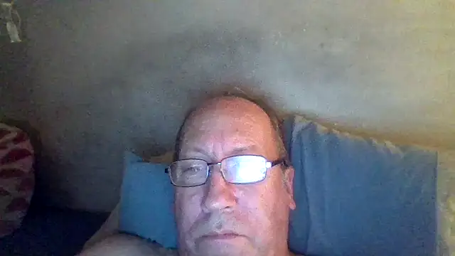 hornyrich69 即時 XXX 聊天