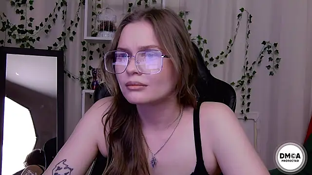 XXX chat uživo modela Kate_mermaid