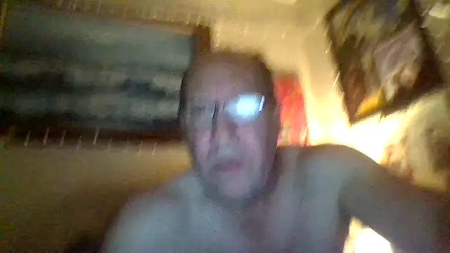 Chat +18 de hornyrich69 ao vivo