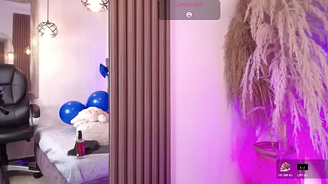 Amara_Davis Chat XXX in diretta