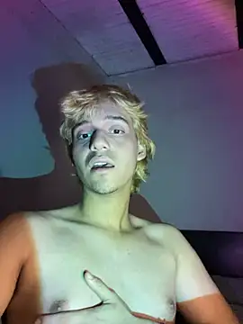 CrisotpherMorettiのライブXXXチャット