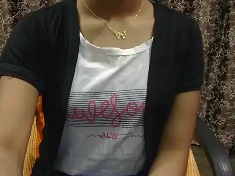 Adorable_Ayesha live XXX chat