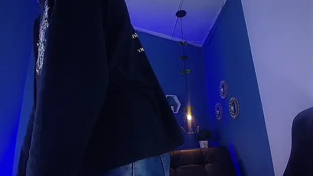 Aurora_ath live XXX chat