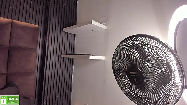 Sussy_Vixen: онлайн-секс-чат