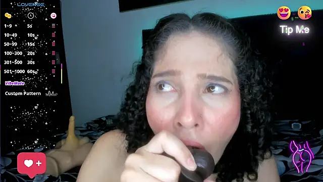 Ninna_Vergara: онлайн-секс-чат