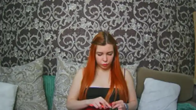 ElllaNuar 现场XXX聊天