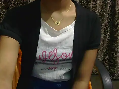 Chatroom XXX en direct de Adorable_Ayesha