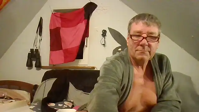 herry150's Live XXX Chat