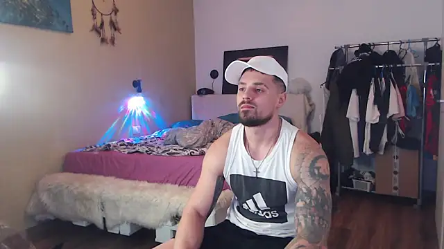 Tiberius_hunk Adlı Modelin Web Kamerası Şovu