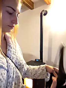 Онлайн чат XXX kylie_blck