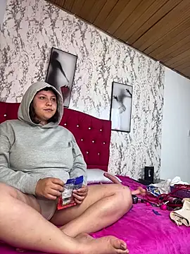 Larissa_Antonella Live XXX Chat