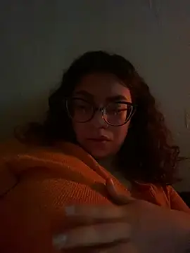 Lucrecia_33 Live XXX Chat