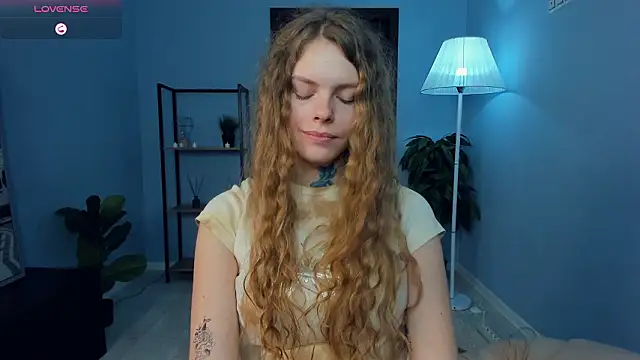 RayaNenlia: απευθείας συνομιλία ΧΧΧ